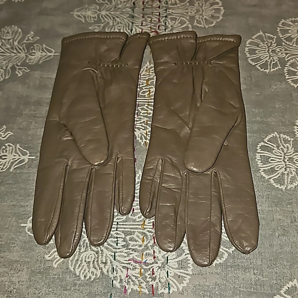 Vintage | Fownes Genuine Leather Gloves | Women's Size 7